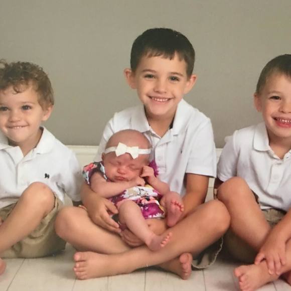 Meet your Posher, Beth - Picture 1 of 1